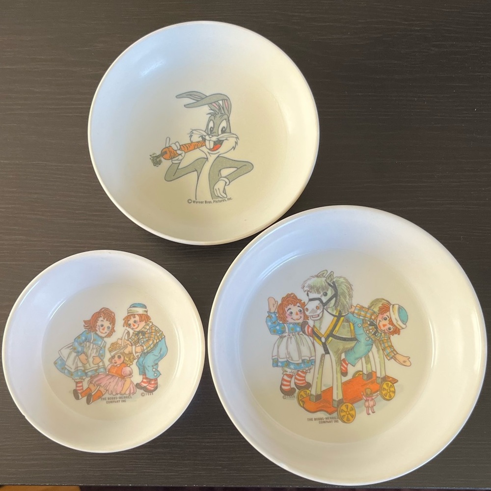 3 Vintage 1969 Raggedy Ann & Andy and Bugs Bunny Melamine Bowls